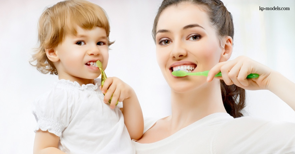 เคล็ดลับฟันขาวสุขภาพดี สอนพื้นฐานให้ลูกของคุณ เมื่อพูดถึงเด็กๆ สุขภาพช่องปากหมายถึงการแปรงฟันวันละ 2 ครั้งด้วยแปรงการบ้วนยาสีฟัน